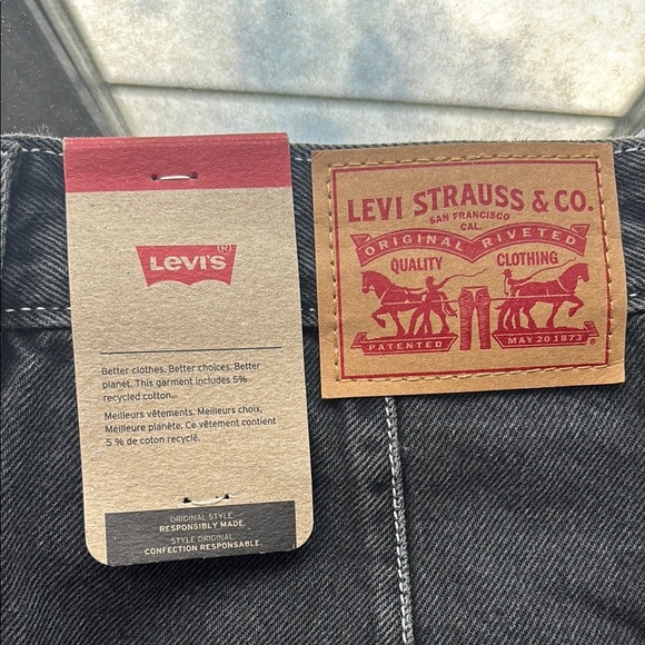 NWT Levi’s Mini High Waist Black jeans skirt Classic Black Denim size 27 - Picture 9 of 10